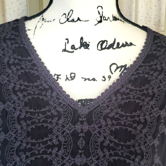 Johnny Was black and gray embroidery 3/4 sleeves v-neck tunic top S - Picture 2 of 9